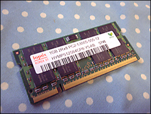 DDR2 SDRAM 1G(PC2-5300)