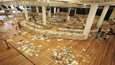 aMAZEme: A Labyrinth Made from 250,000 Books