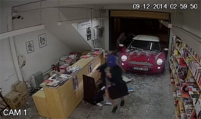 Destrozan nuestra librería para robarnos libros