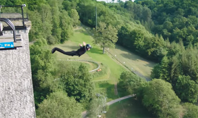 The first wireless bungee jump