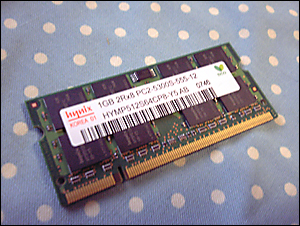 DDR2 SDRAM 1G（PC2-5300）