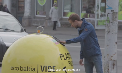 Rīdziniekus pārsteidz runājoši konteineri