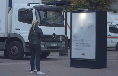 The Haunted Poster – Gröna Lund Scare prank
