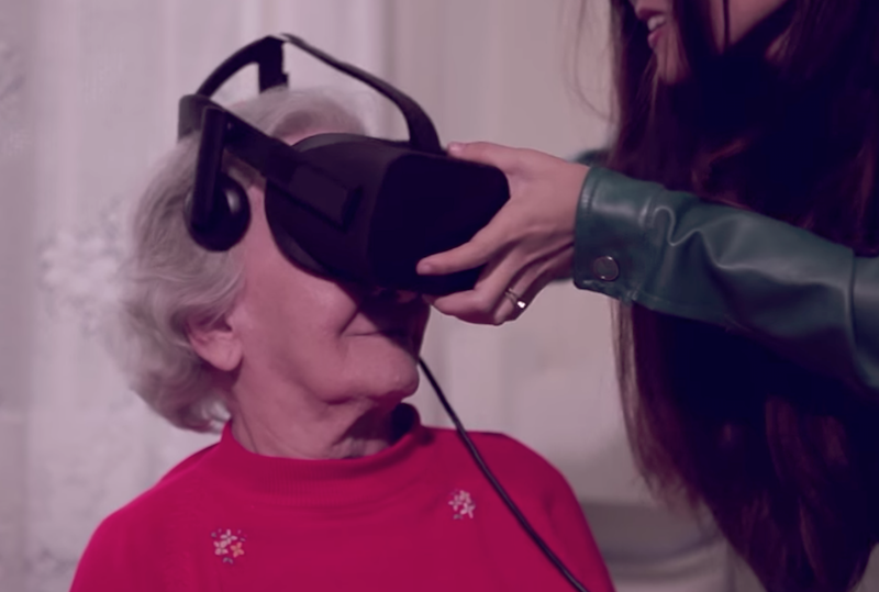 Realizing dreams of the elderly through virtual reality