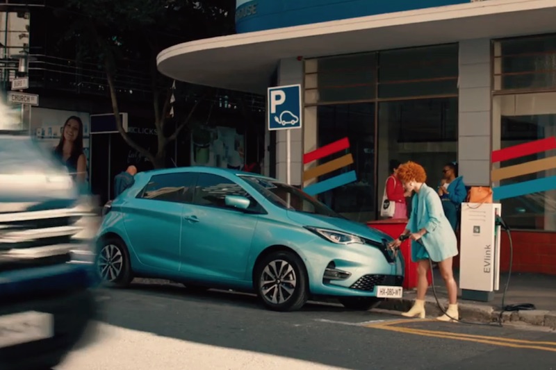 RENAULT ZOE E-TECH Leader of electric car market- « The Chase